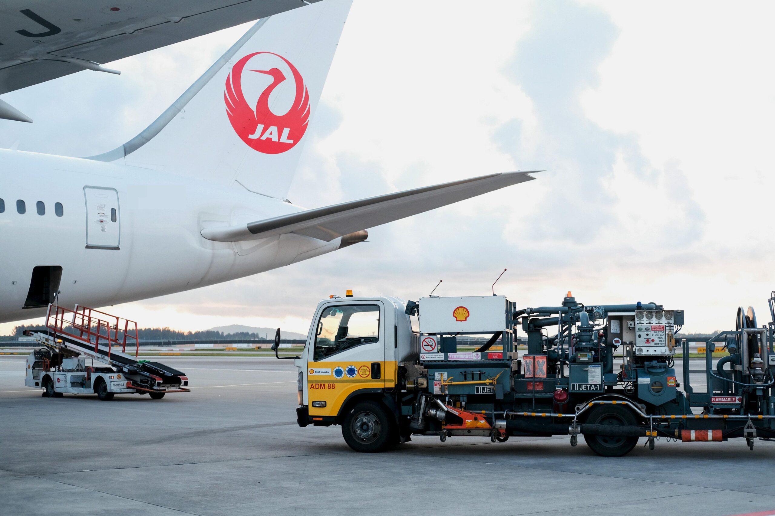 JAL and Shell Aviation sign agreement for SAF