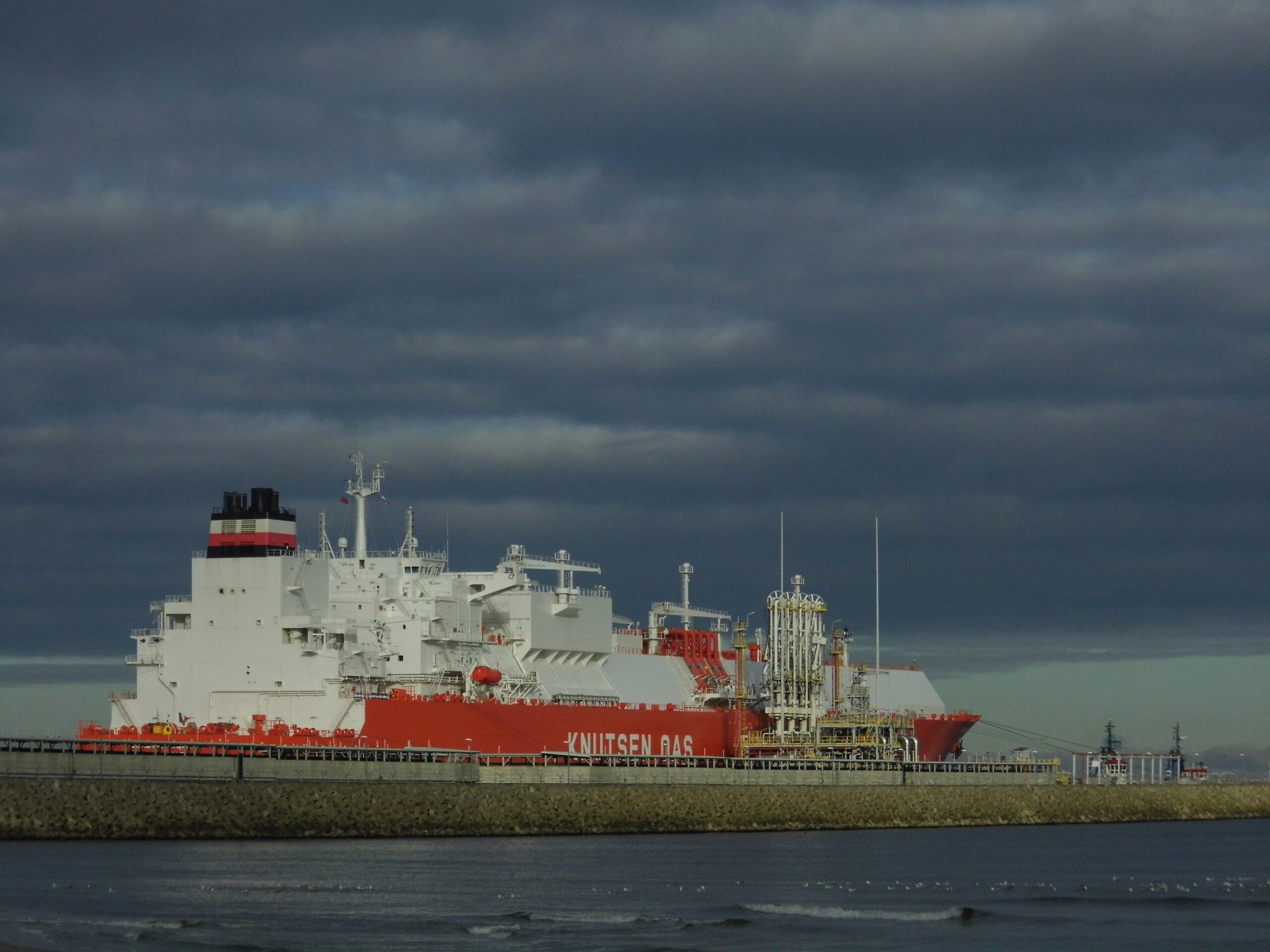 large red and white lng ship