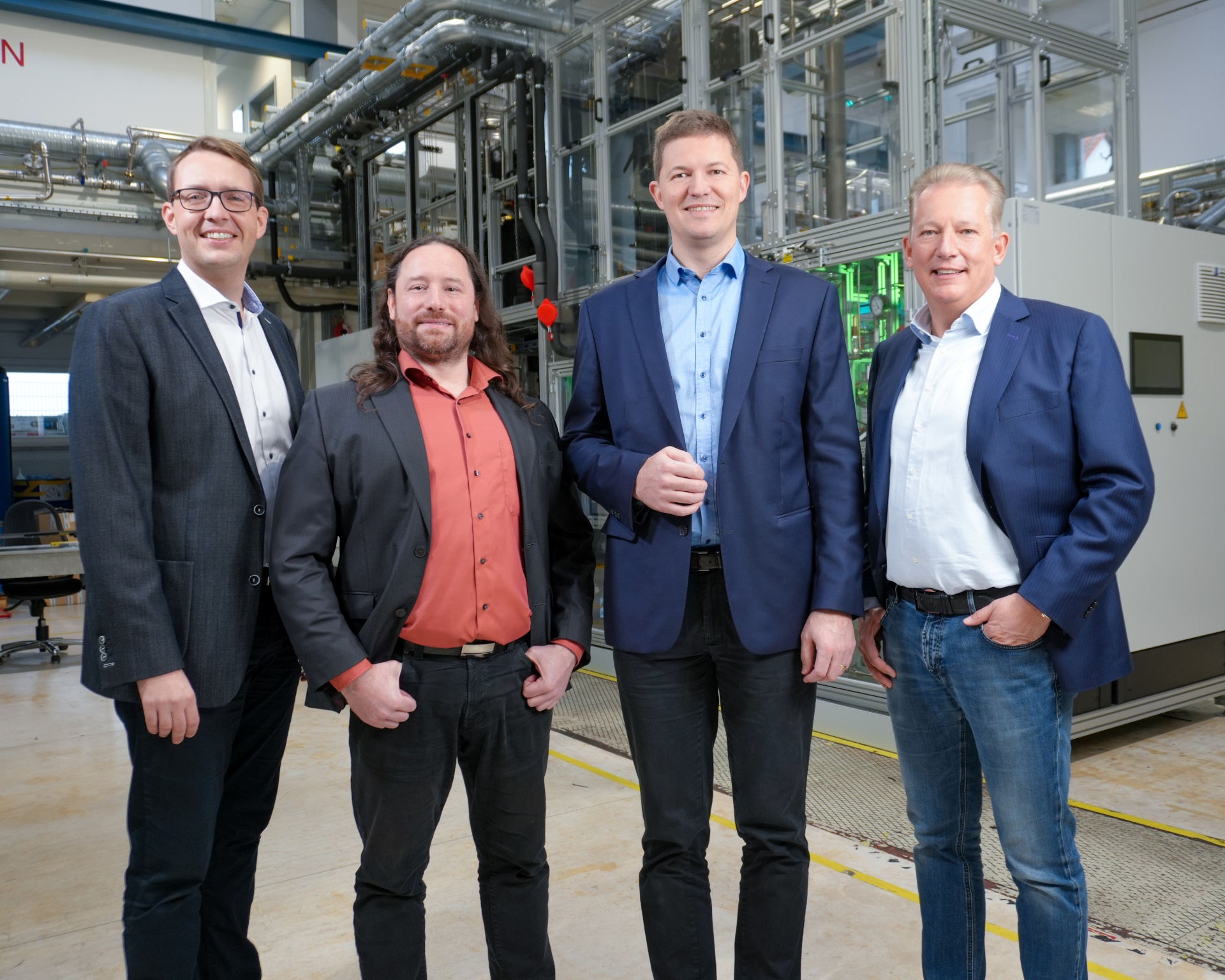 Hydrogenious Realigns Team Structure & Completes Financing Round