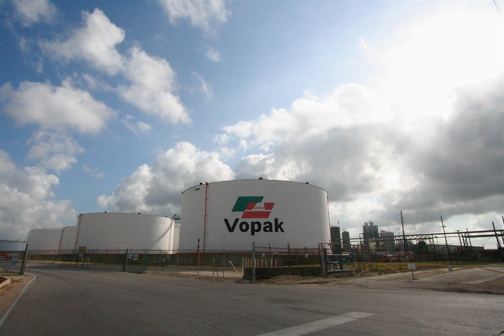 Vopak and Petronas sign MoU for CCS value chain