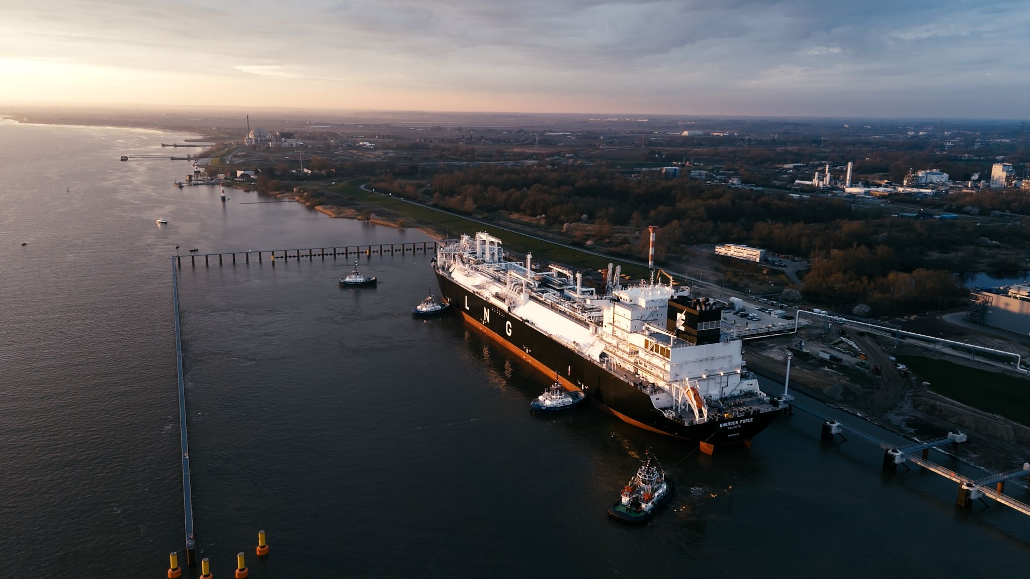 Deutsche Energy Terminal to Complete Hanseatic Energy Hub Terminal