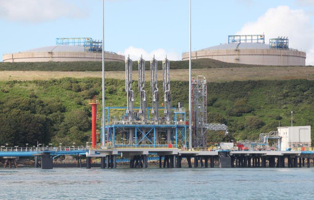 Dragon LNG Launches Notice for Auction for August 2029