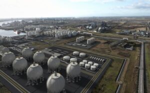 3D render of a tank farm