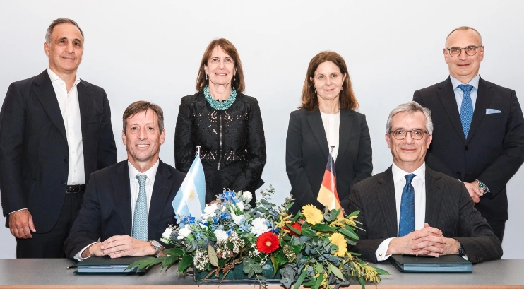 SEFE & Southern Energy Sign LNG Agreement