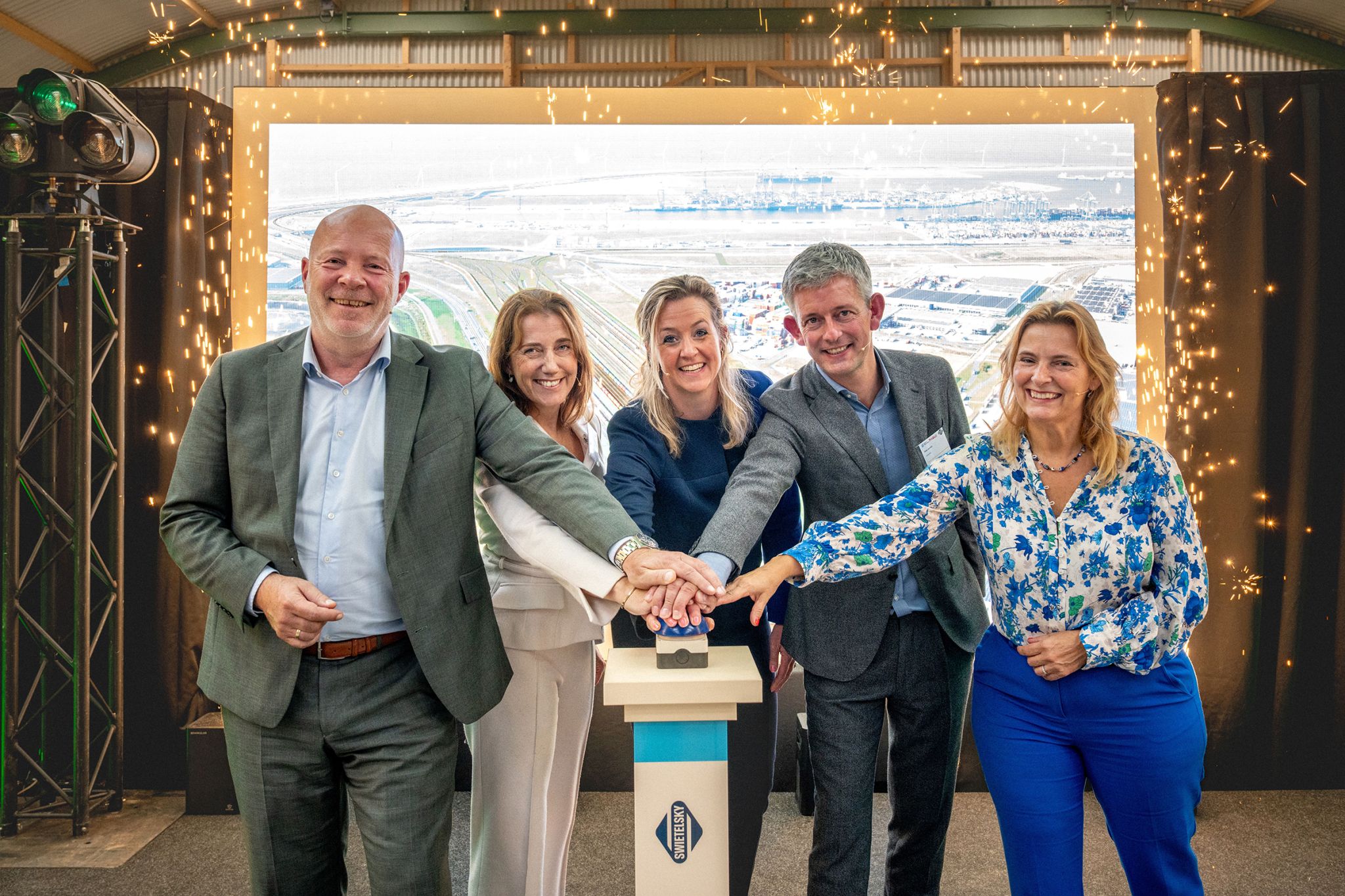 Port of Rotterdam Railyard gets Green Light