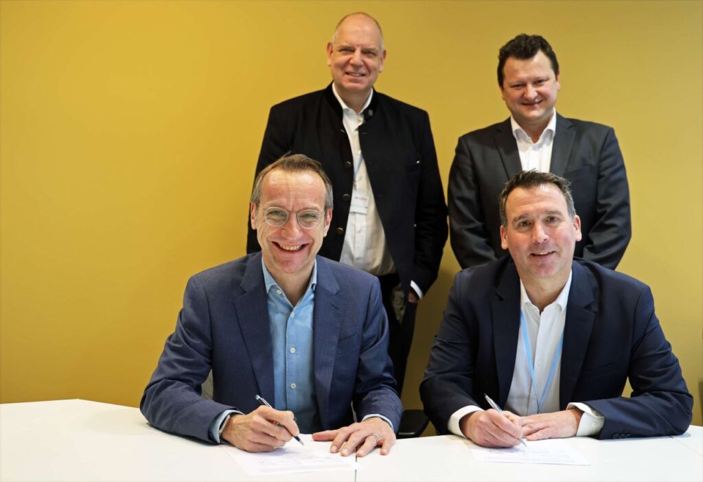 Siemens & Evonik Partner on Chemical Automation